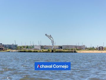 Casa al agua a estrenar  en venta de 4 dormitorios - Barrio Costas - Puertos