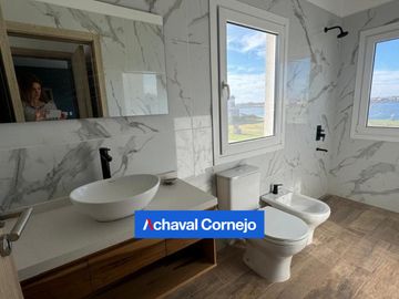 Casa al agua a estrenar  en venta de 4 dormitorios - Barrio Costas - Puertos