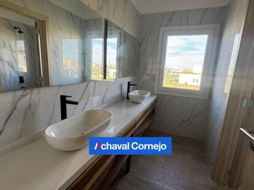 Casa al agua a estrenar  en venta de 4 dormitorios - Barrio Costas - Puertos