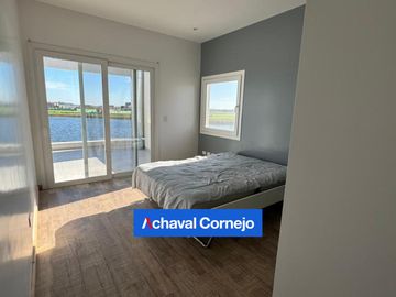 Casa al agua a estrenar  en venta de 4 dormitorios - Barrio Costas - Puertos