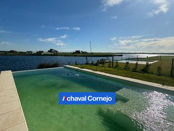 Casa al agua a estrenar  en venta de 4 dormitorios - Barrio Costas - Puertos