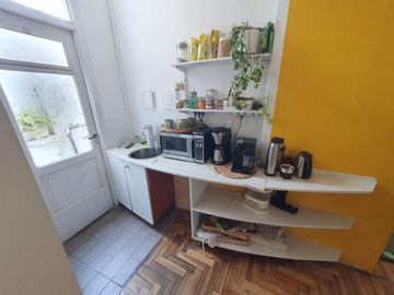 CASA tipo PH 2 PLANTAS  EN CALLE CORTADA POSIBILIDAD DE  3 UNIDADES.