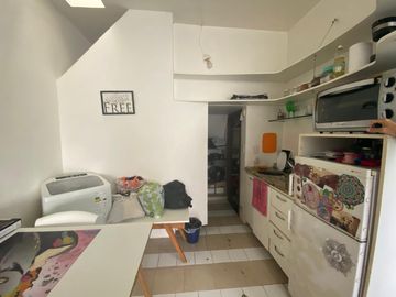 CASA tipo PH 2 PLANTAS  EN CALLE CORTADA POSIBILIDAD DE  3 UNIDADES.
