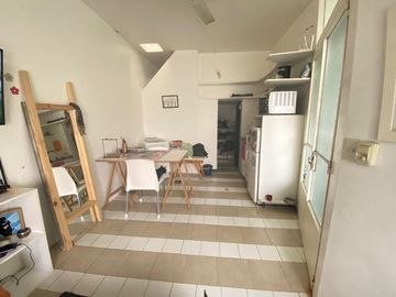 CASA tipo PH 2 PLANTAS  EN CALLE CORTADA POSIBILIDAD DE  3 UNIDADES.