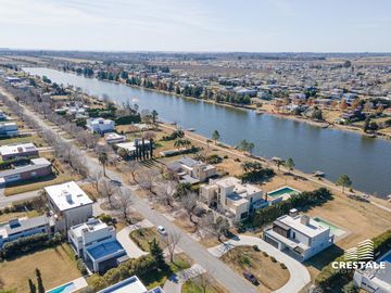 Venta Casa 5 dormitorios Puerto Roldán