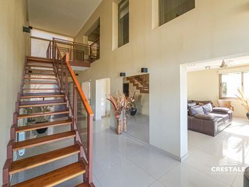 Venta Casa 5 dormitorios Puerto Roldán