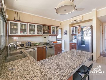 Venta Casa 5 dormitorios Puerto Roldán