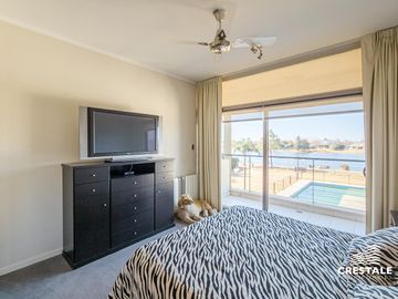 Venta Casa 5 dormitorios Puerto Roldán