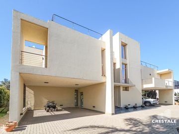 Venta Casa 5 dormitorios Puerto Roldán