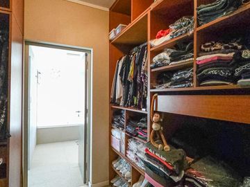 Venta Casa 5 dormitorios Puerto Roldán