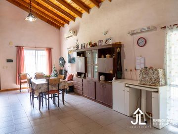 Propiedad a la venta en el pueblo de Los Cardales
