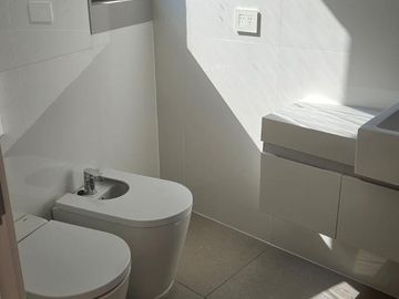 Departamento en  VENTA en La Lucila - 2 ambientes