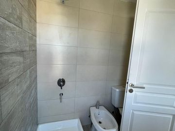 Departamento a estrenar semipiso de 2 ambientes con balcón doble