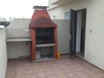 Departamento 2 ambientes con cochera y terraza individual con parrilla - Wilde