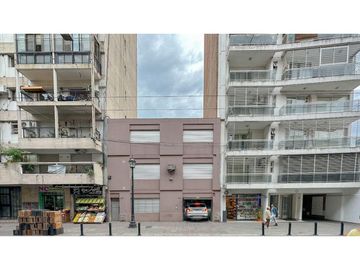 Venta | Casa de cuatro dormitorios en Rosario.