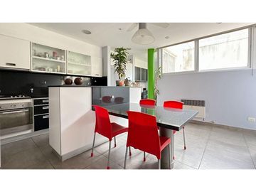 Venta | Casa de cuatro dormitorios en Rosario.