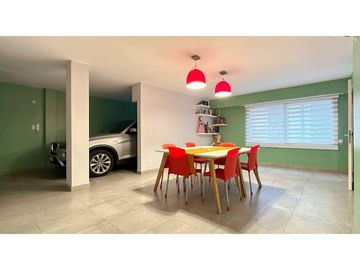 Venta | Casa de cuatro dormitorios en Rosario.