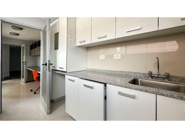 Venta | Casa de cuatro dormitorios en Rosario.
