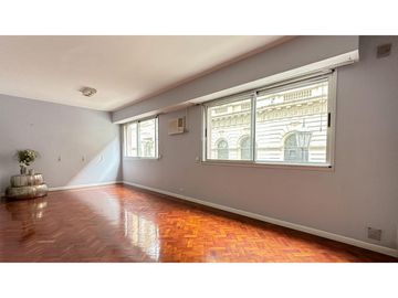 Venta | Casa de cuatro dormitorios en Rosario.