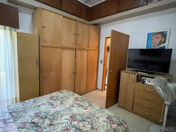 PH en  venta de 2 ambientes con patio - Wilde