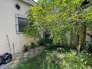 PH en  venta de 2 ambientes con patio - Wilde