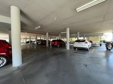 Oficina de 130 m2 sobre Panamericana en Mart.-Fleming/Panam.