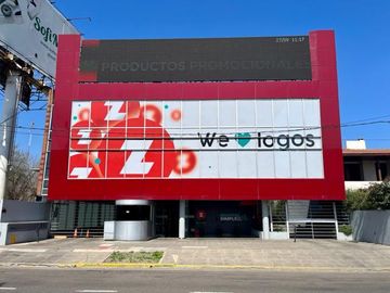 Oficina de 130 m2 sobre Panamericana en Mart.-Fleming/Panam.