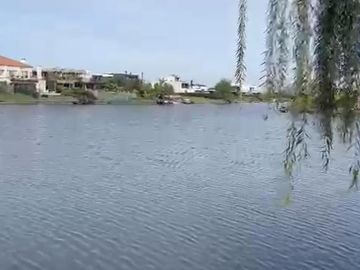Lote al Lago en Venta en Virazon