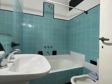 Departamento de 2 dormitorios en venta en La Plata