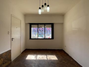 Departamento de 2 dormitorios en venta en La Plata