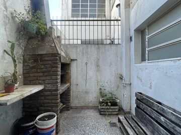 Departamento de 2 dormitorios en venta en La Plata