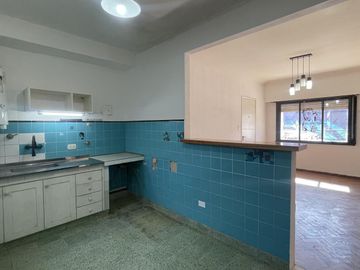 Departamento de 2 dormitorios en venta en La Plata