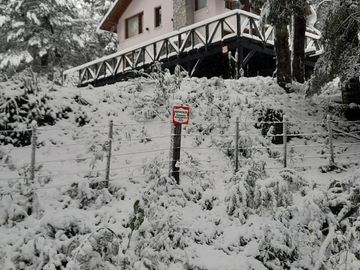 Casa en venta en Villa La Angostura sobre importante fracción en  Arauco