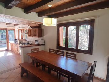 Casa en venta en Villa La Angostura sobre importante fracción en  Arauco