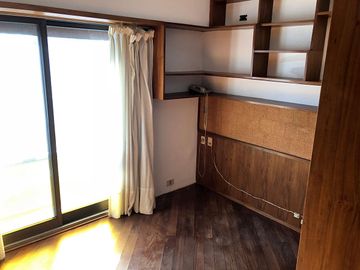 Departamento 5 ambientes en Olivos, de Libertador al rio con 2 cocheras y baulera !