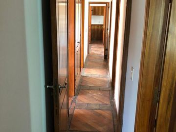Departamento 5 ambientes en Olivos, de Libertador al rio con 2 cocheras y baulera !