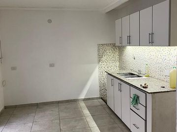 OPORTUNIDAD CASA EN VENTA, JOSE MÁRMOL.