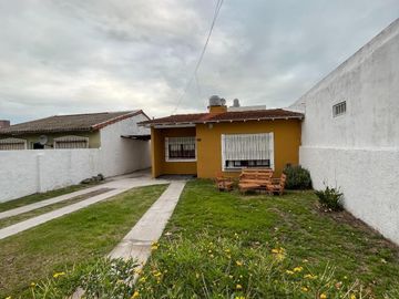 Casa en venta - 1 Dormitorio 1 Baño - 260mts2 - Miramar