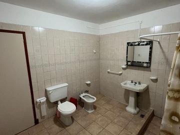 Casa en venta - 1 Dormitorio 1 Baño - 260mts2 - Miramar