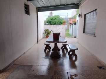 Casa 3 ambientes en venta, lote 600 metros, APTA CREDITO, Berazategui
