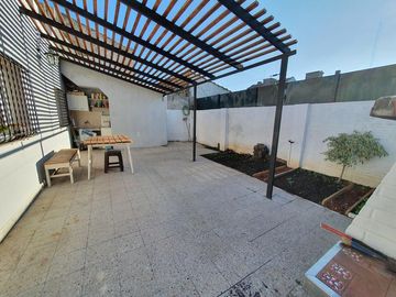 Oportunidad!!!! - PH de 3 ambientes con jardin, patio y terraza-en venta