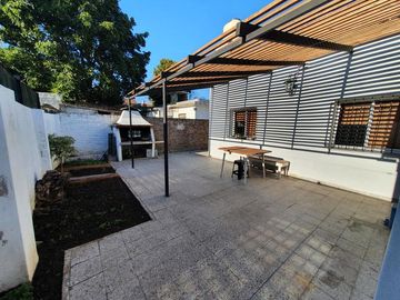 Oportunidad!!!! - PH de 3 ambientes con jardin, patio y terraza-en venta