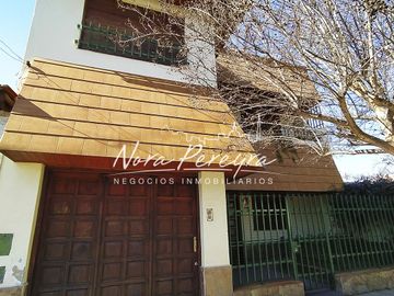 Casa de 3 dormitorios en 2 plantas. APTA A CREDITO