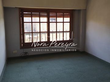 Casa de 3 dormitorios en 2 plantas. APTA A CREDITO