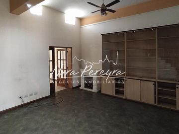 Casa de 3 dormitorios en 2 plantas. APTA A CREDITO