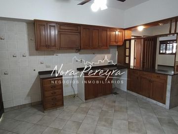 Casa de 3 dormitorios en 2 plantas. APTA A CREDITO