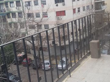Excelente Temporal 2 Amb con Balcón frente, vista abierta. Caballito