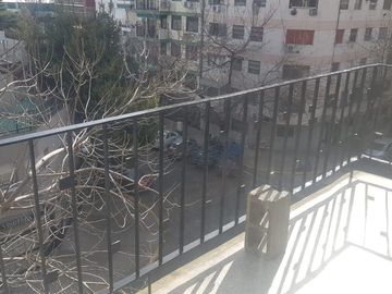 Excelente Temporal 2 Amb con Balcón frente, vista abierta. Caballito