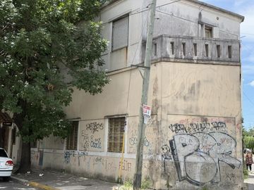 Casa a Reciclar 5 Amb.  en Venta en Ramos Mejia