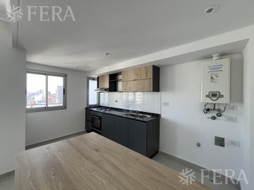 Venta de Departamento 4 ambientes con balcón en Wilde